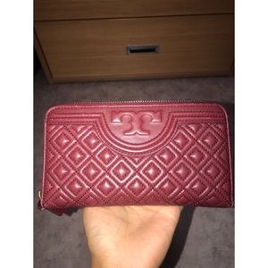 Tory Burch Fleming wallet